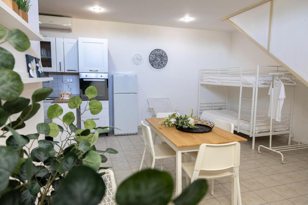 Bed and Breakfast Gli Ulivi Di Gino Sanarica Exterior foto
